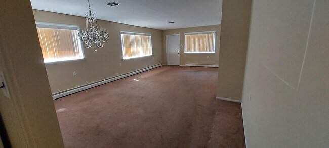 Foto del edificio - 407 Jamaica Blvd