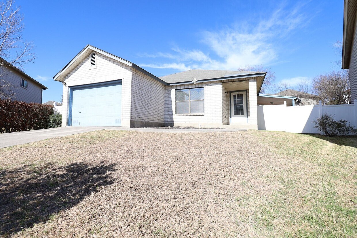 Foto principal - Open Layout Located in Cut De Sac!!!