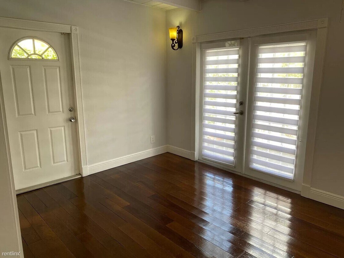 Primary Photo - 2 br, 1 bath House - 3037 SW 21st St