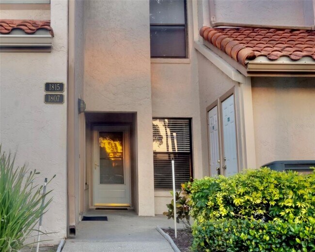 Foto del edificio - 1807 Garden Lake Dr