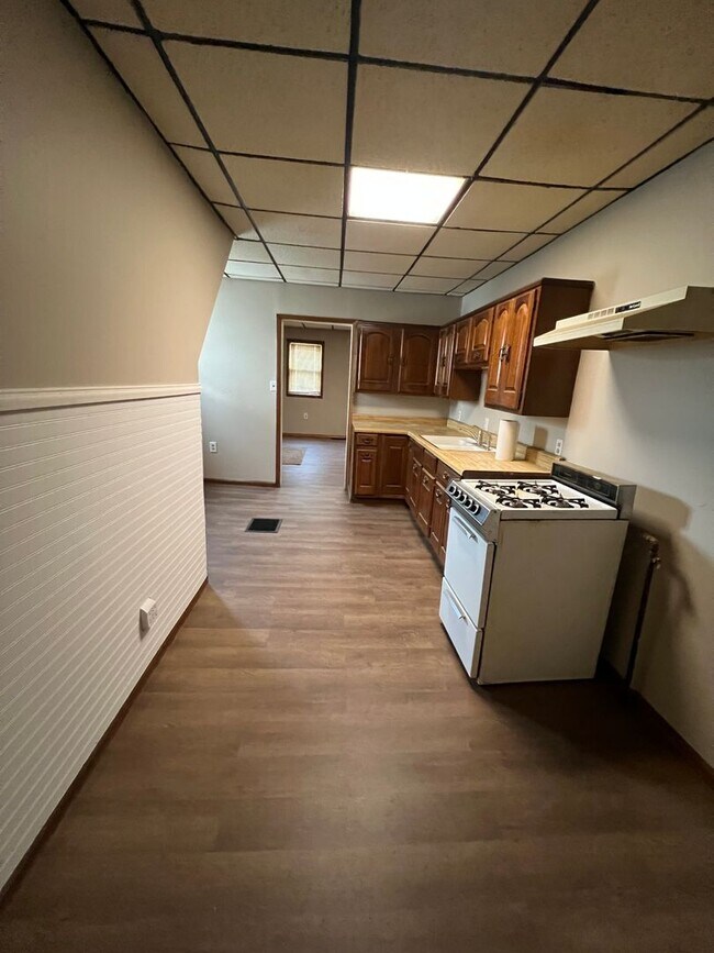 1105 W High St, Springfield, OH 45506 House Rental in Springfield, OH