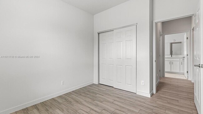Foto del edificio - 7008 Eden Rd