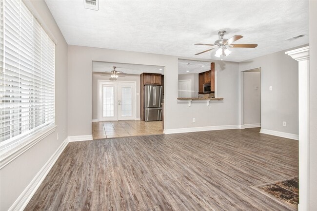 Building Photo - 2611 Desert Sage Dr