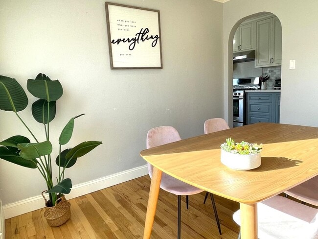 Foto del edificio - 1153 Erin Way