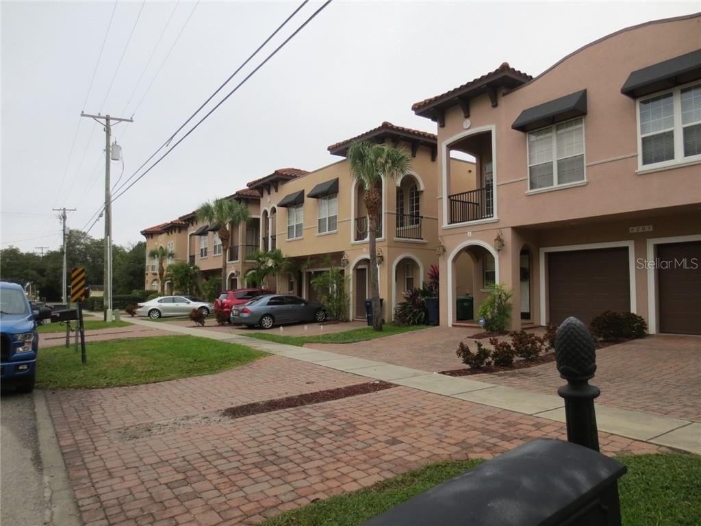4209 W Gray St, Tampa, FL 33609 Townhouse for Rent in Tampa, FL