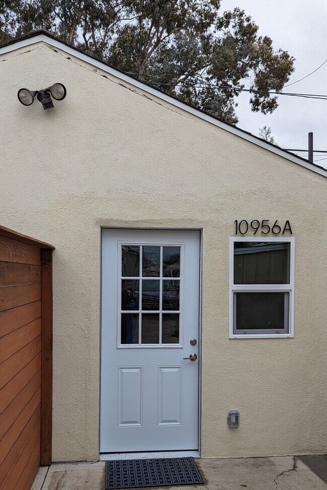 10956 Fairbanks Way, Culver City, CA 90230 House Rental in Culver