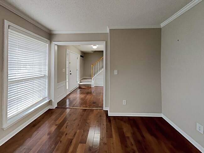 Building Photo - 3930 Lake Lanier Dr NW