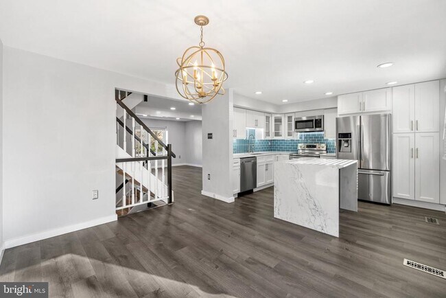 Building Photo - 5850 Rock Forest Ct