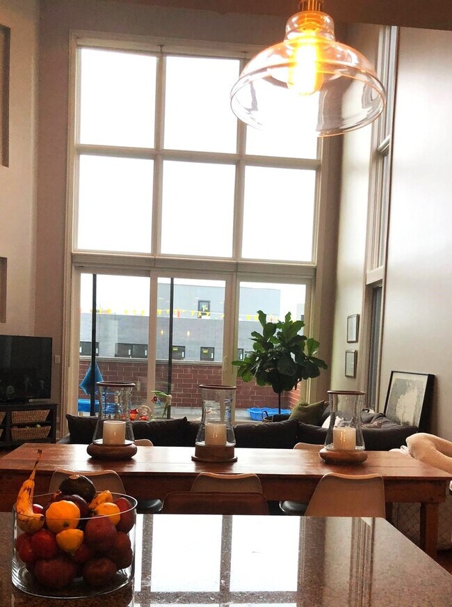 Foto del edificio - 1151 N Damen Ave