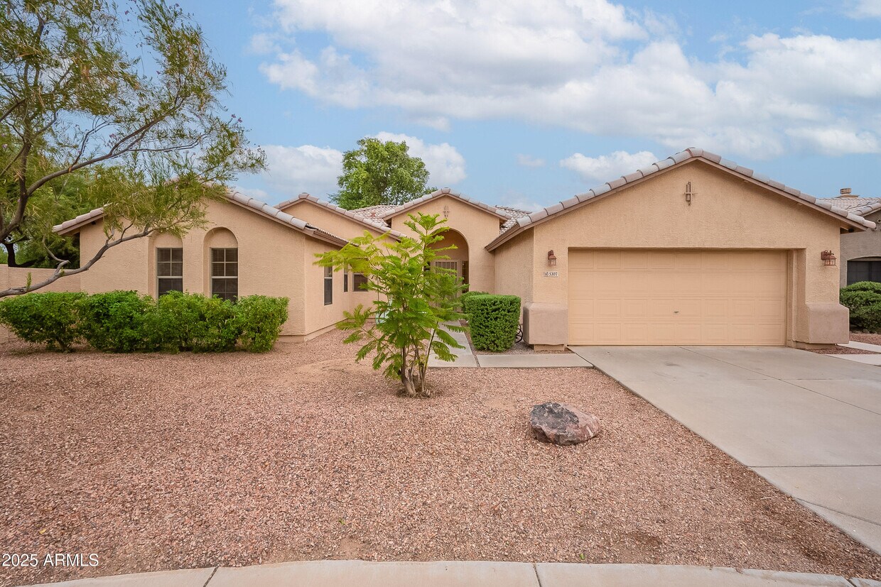 Foto principal - 5307 W Morten Ave