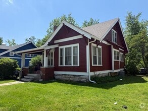 Building Photo - 520 S Park Ave