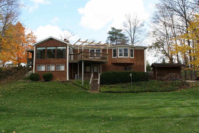 Building Photo - 3018 Homestead Rd