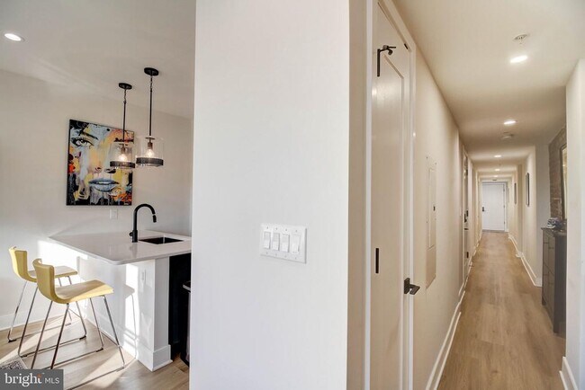 Foto del edificio - 1443 Girard St NW