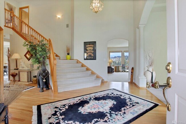 Building Photo - Elegant home on Dow Ridge with Magnificent...