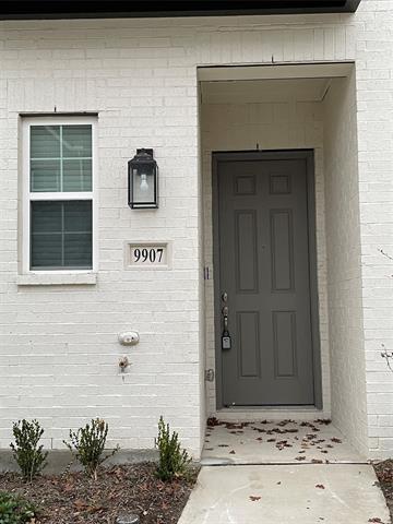Building Photo - 9907 Tolbert St