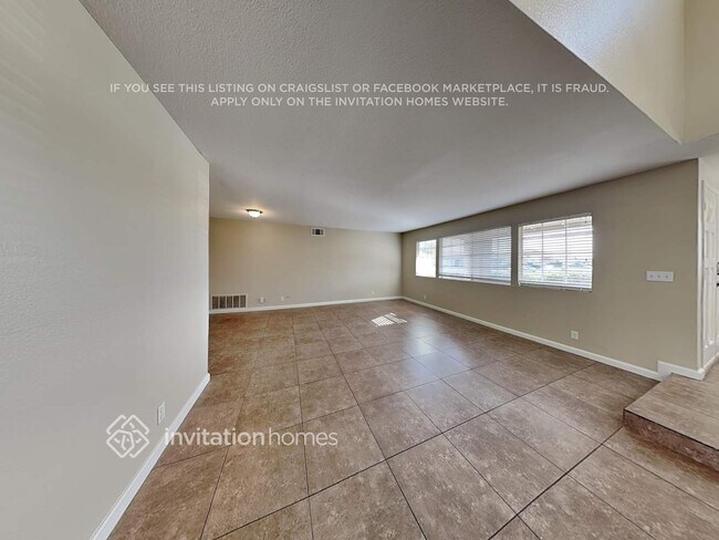 Foto del edificio - 2344 N Teakwood Ave