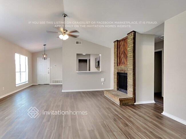 Foto del edificio - 1118 Sandalwood Ln