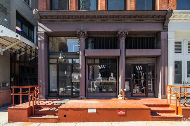 Entrance - 71 Hudson St
