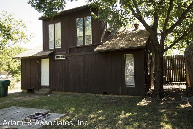 Building Photo - 3 br, 1 bath Apartment - 1008 Bernard