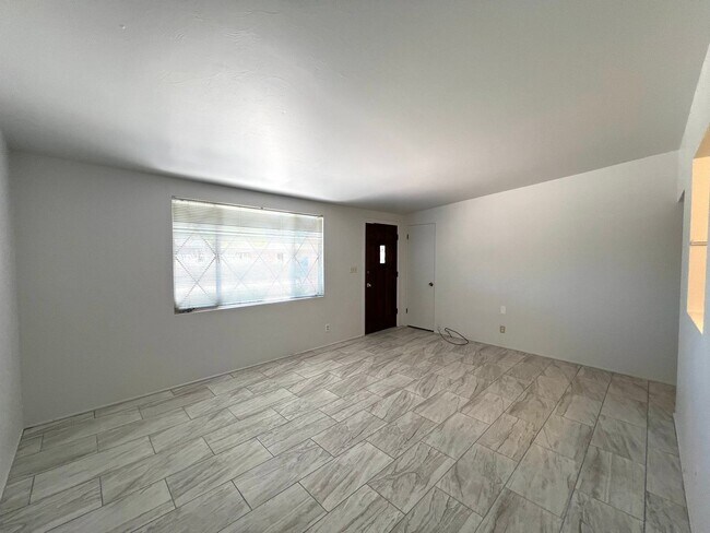 Foto del edificio - Northwest 3 Bedroom Home