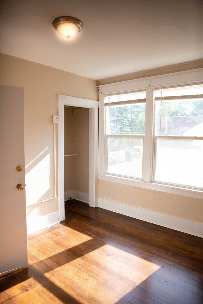 Calle California #2 - Slocum Apartments