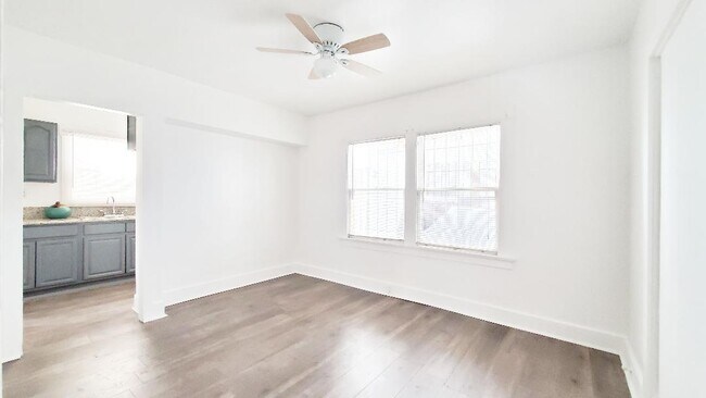 Foto del edificio - 415 N Virginia Ct