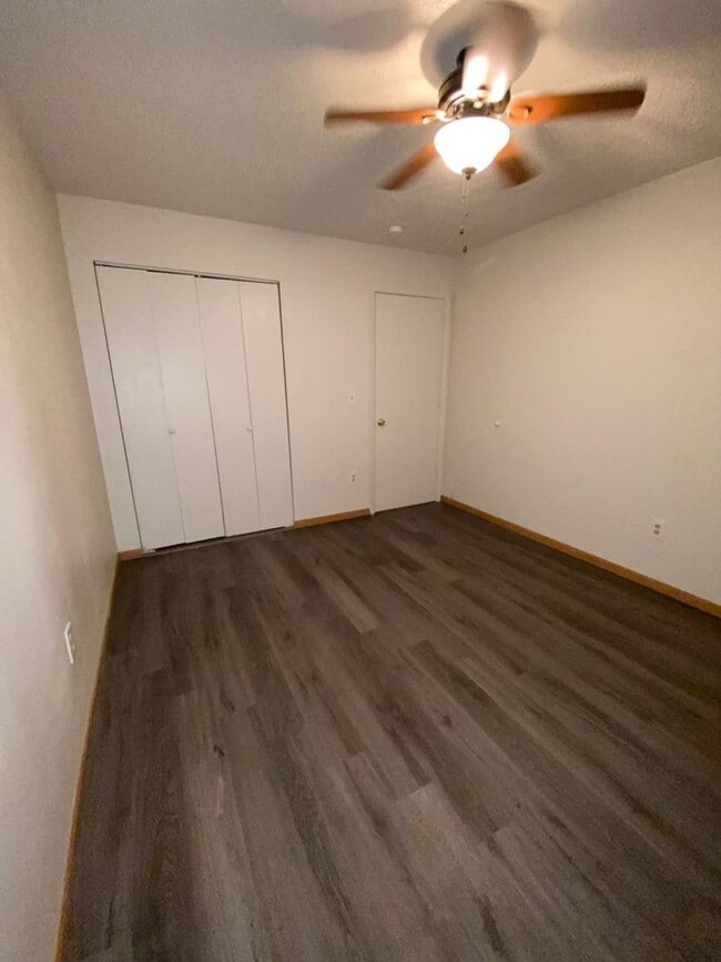 Building Photo - 105 Pelican Dr