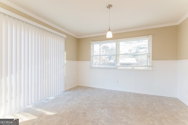 Foto del edificio - 5082 Womack Ave