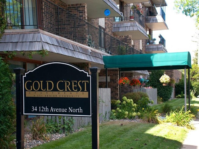 Building Photo - Gold Crest Apartments