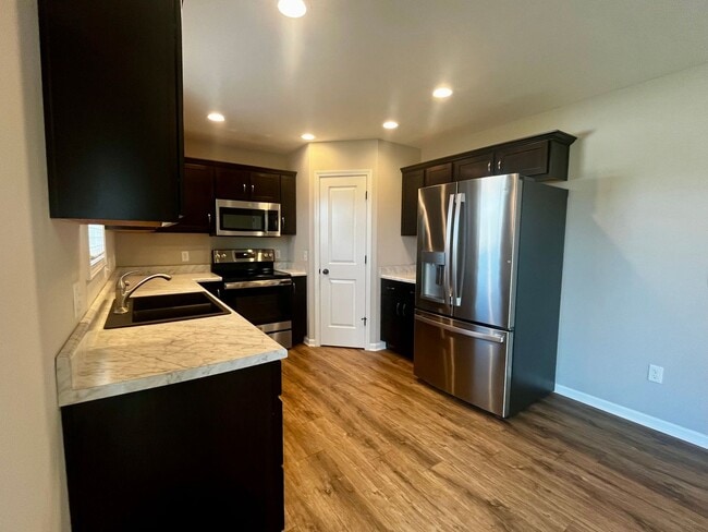 Building Photo - 1630 Teniente Ct