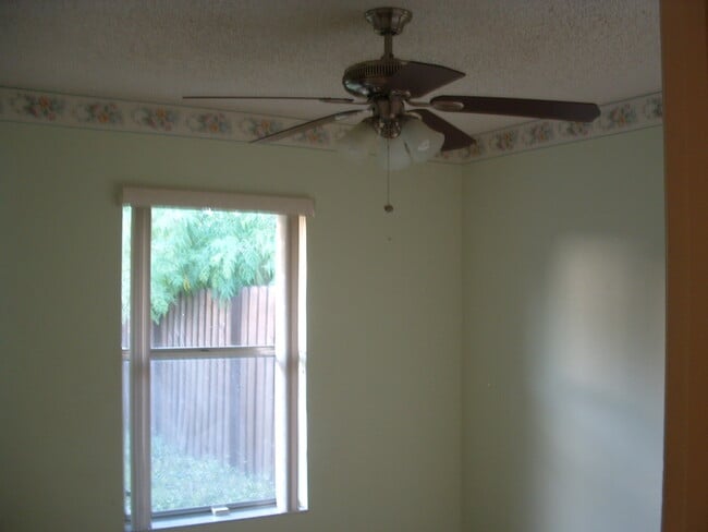 Building Photo - 5667 Barnstead Cir