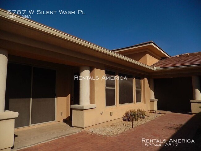Building Photo - Stunning 4 Bedroom with Guest Quarters