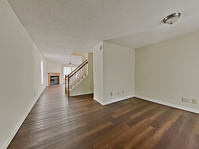 Building Photo - 7112 Sycamore Grove Ct