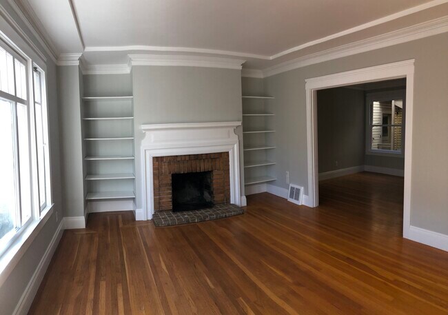 Building Photo - 1536 Chestnut St