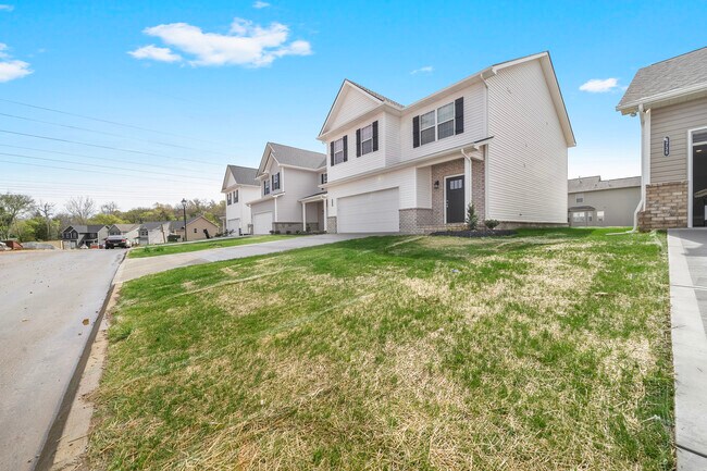 Building Photo - 4740 Stoneyhurst Ln