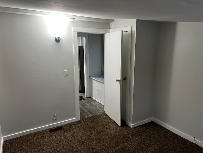 Foto del edificio - 19 E James St