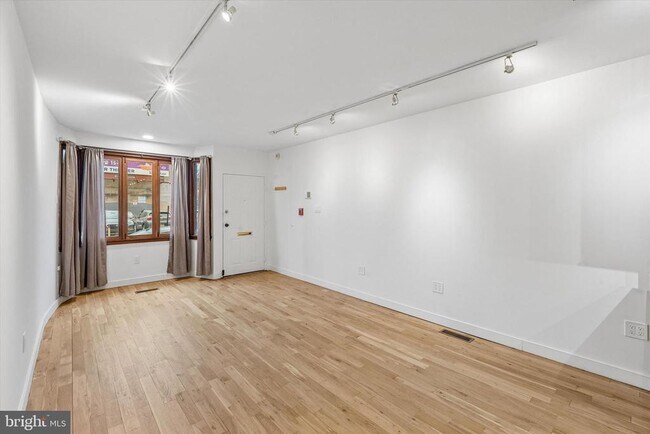 Foto del edificio - 530 S 15th St