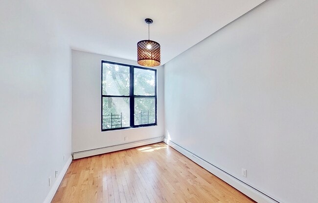 Bright living room - 447 Evergreen Ave