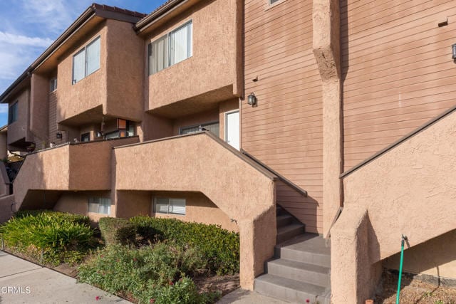 Foto principal - 677 County Square Dr