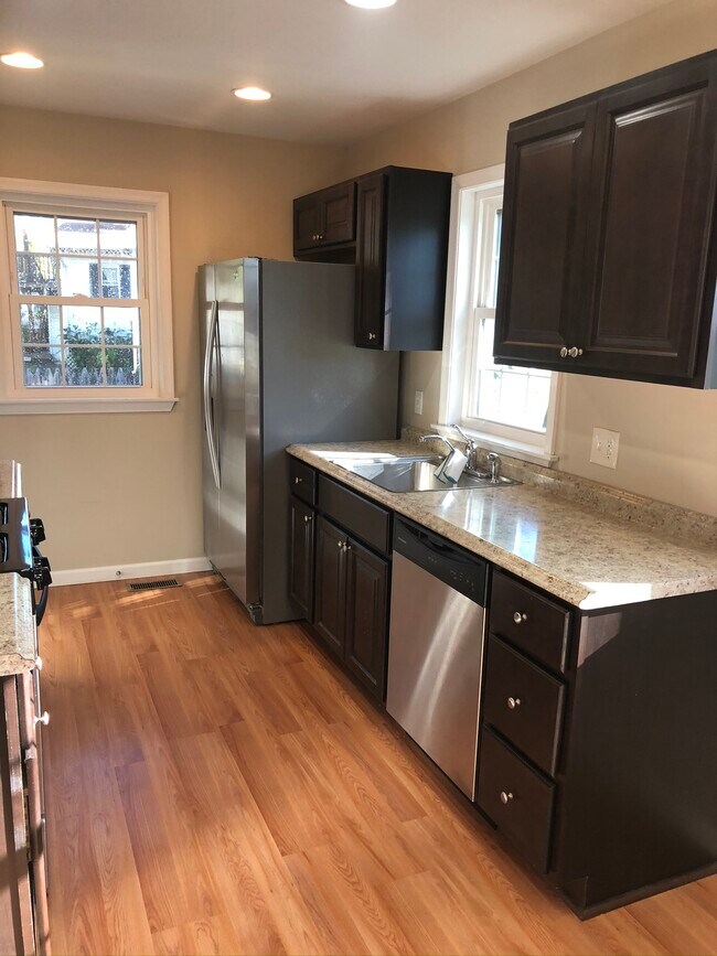 Stainless appliances - 637 W Bel Air Ave