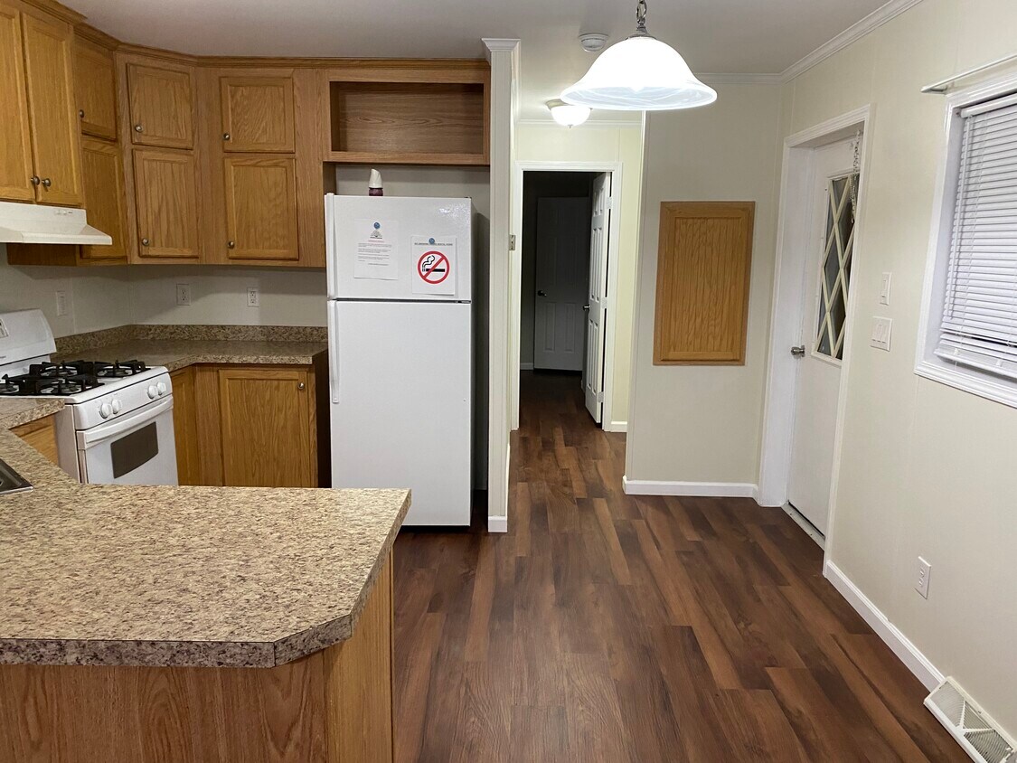 12 Kendall Dr, Halfmoon, NY 12065 House Rental in Halfmoon, NY