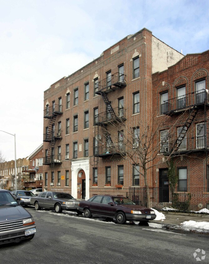Primary Photo - 755 E 9th St