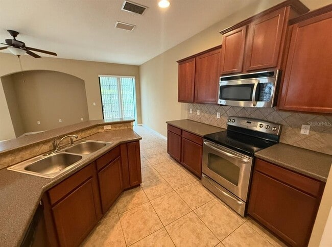 Building Photo - 16604 Kingletside Ct