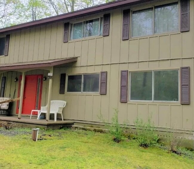 Unidad 3 dentro de un 4-Plex - 4152 Satuit Ln