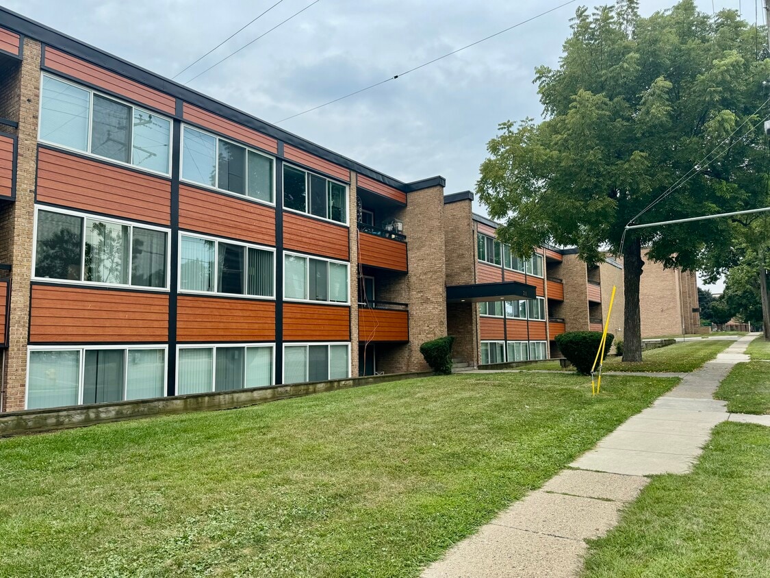 Primary Photo - 311 Jarvis Street