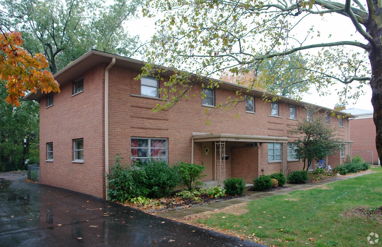 Foto del edificio - 3130-3136 Northwest Blvd
