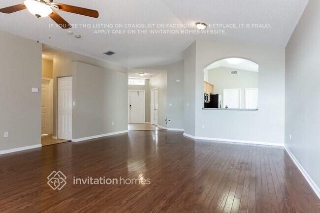 Foto del edificio - 6119 Oak Bluff Way