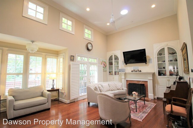Foto del edificio - 1232 Dilworth Crescent Row