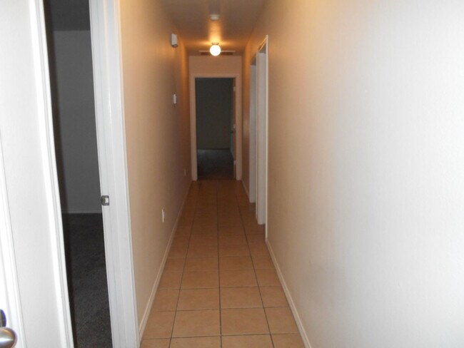 Foto del edificio - 808 N Evanston Ave