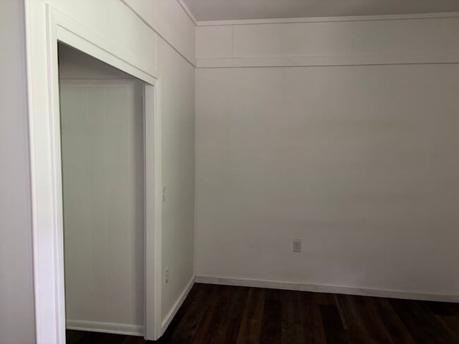 Newly renovated 3 bed 2 bath home in priva... - Newly renovated 3 bed 2 bath home in priva...